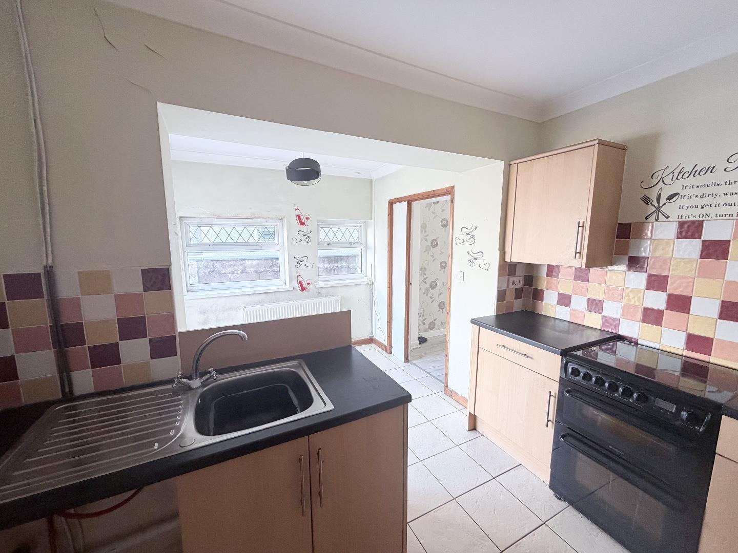 The Avenue, Tonyrefail, Porth, Rhondda Cynon Taff, CF39 8PR
